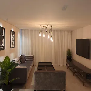 בדוק זמינות